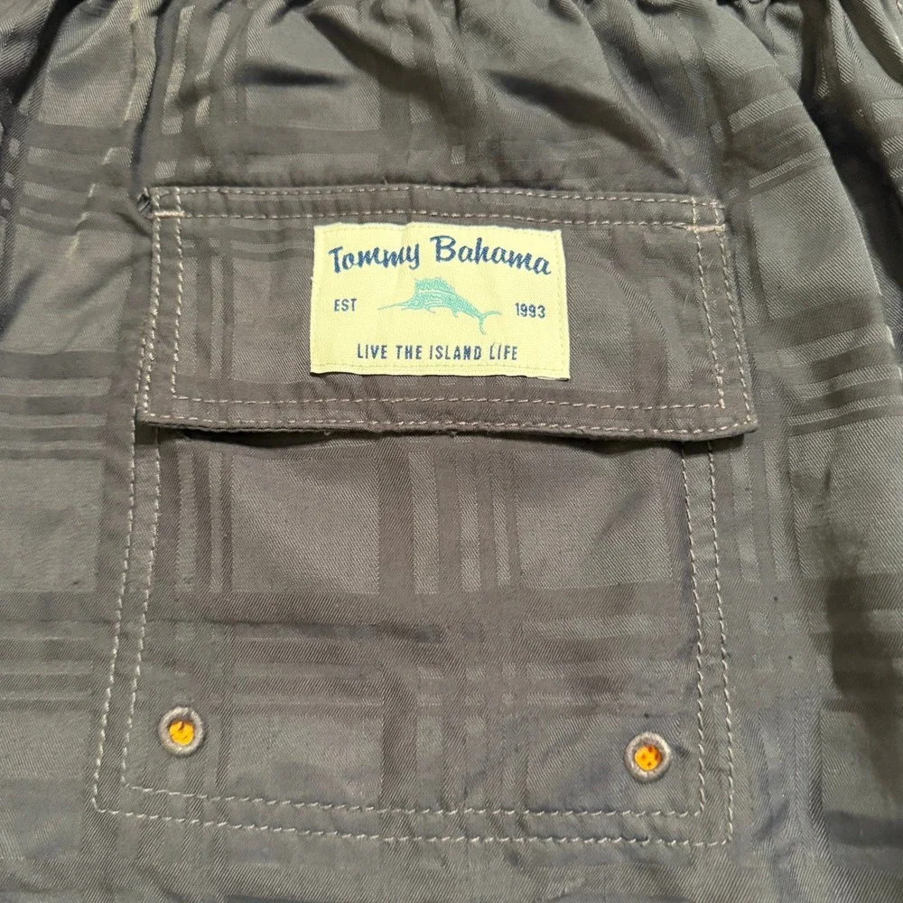 Tommy Bahama Mens XL Gray Tonal‎ Plaid Mesh Lined Swim Trunks Board Shorts